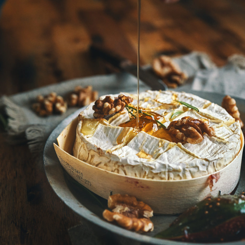 delicious brie with pecans and honey